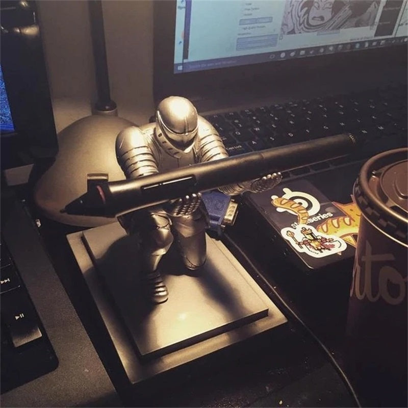 Elegant and Noble Knight Pen Holder