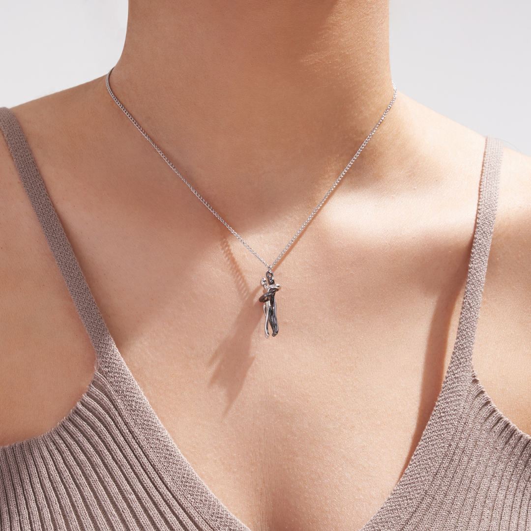 🎁The best gift for your lover-Hug Necklace