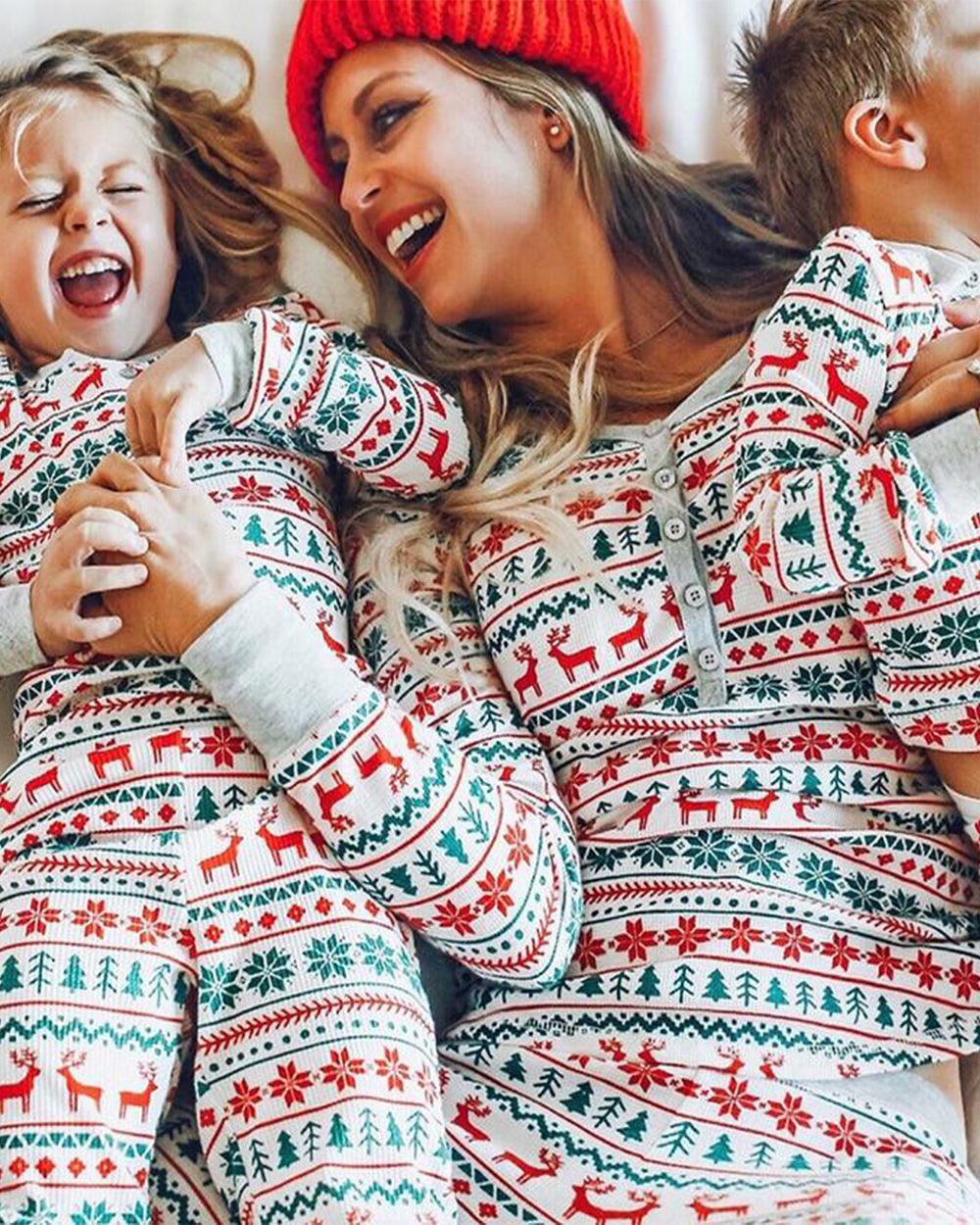 Christmas Deer Snowflake Print Pajamas