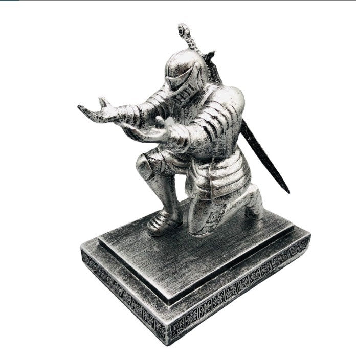 Elegant and Noble Knight Pen Holder