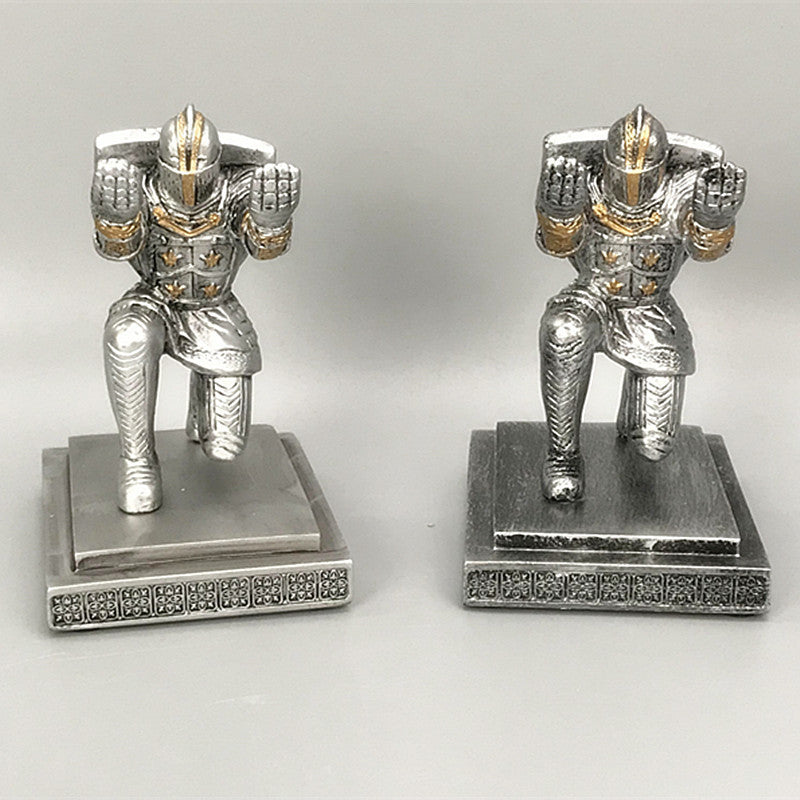 Elegant and Noble Knight Pen Holder