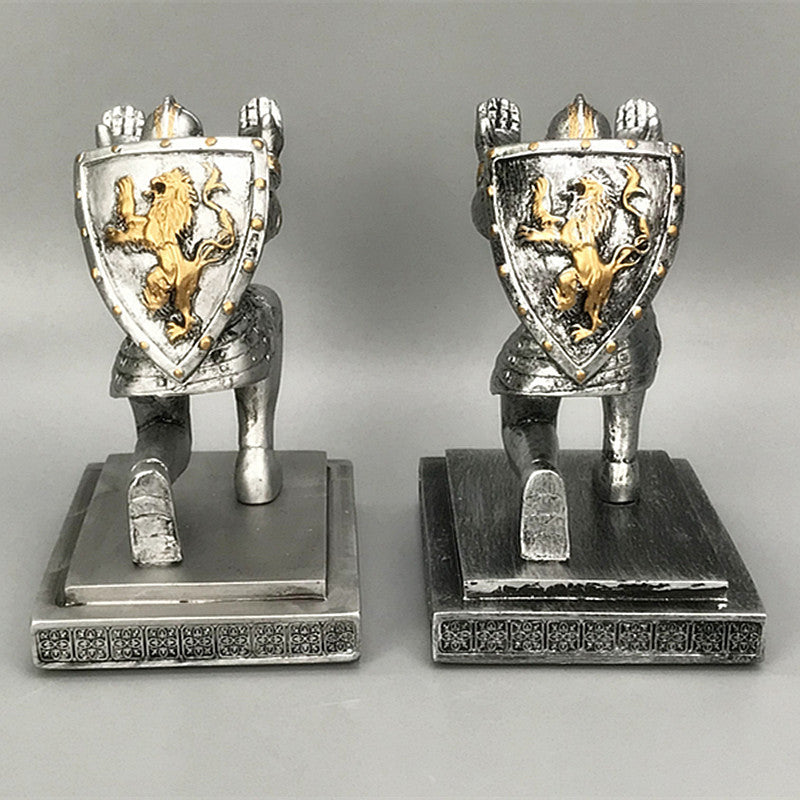 Elegant and Noble Knight Pen Holder